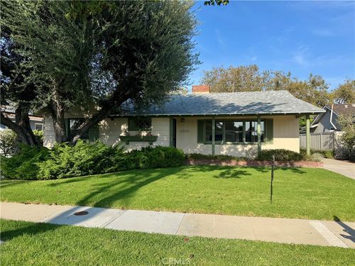 2309 N Louise St, Santa Ana, CA, 92706-1952 | Card Image