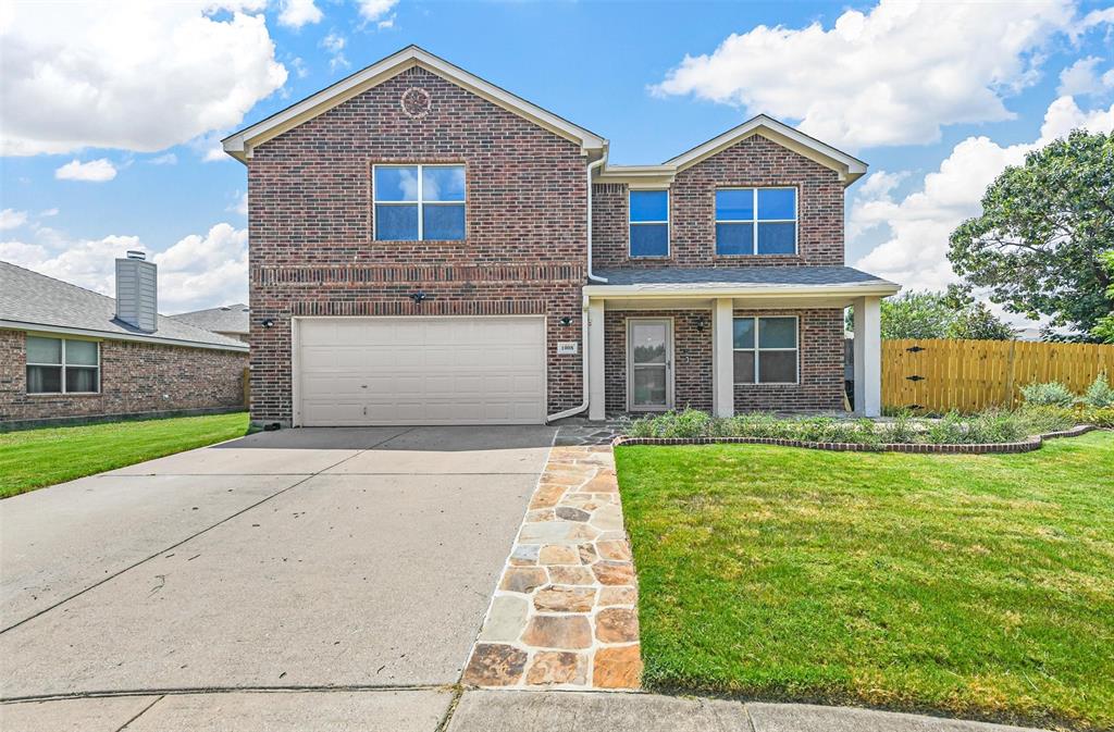 Finch Cir, Fort Worth, TX 76131