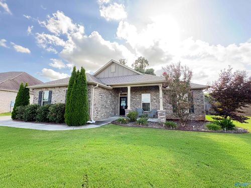 18230 Red Tail St, Athens, AL, 35613-5271 | Card Image