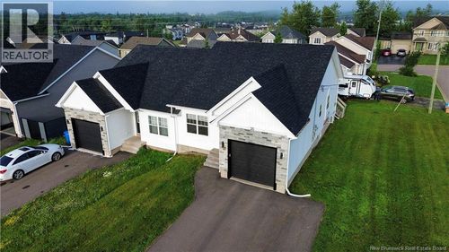 35 Anastasia Cres, Moncton, NB, E1E0E4 | Card Image