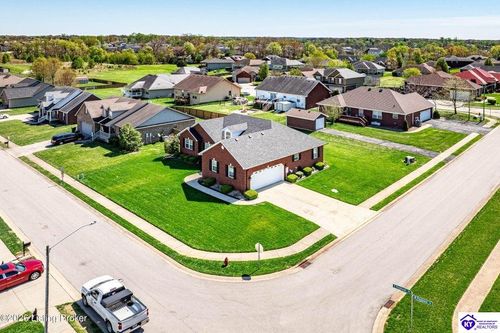 133 Piedmont Dr, Vine Grove, KY, 40175-8411 | Card Image