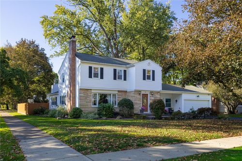 127 Wyndham Rd, Irondequoit, NY, 14609-3333 | Card Image