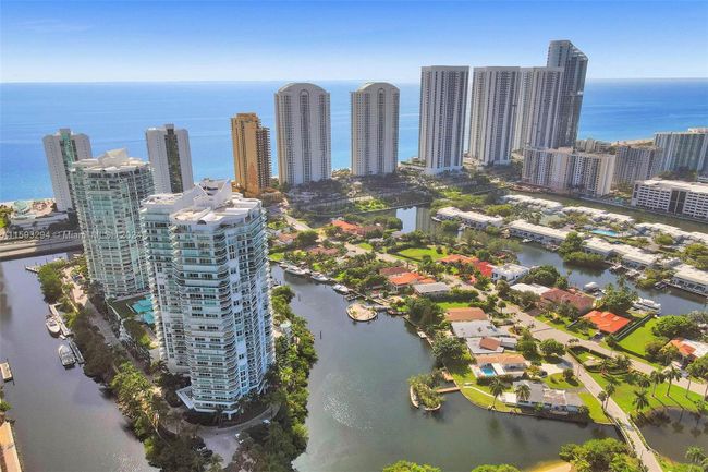 2651 - 16500 Collins Ave, Condo with 3 bedrooms, 3 bathrooms and null parking in Sunny Isles Beach FL | Image 6