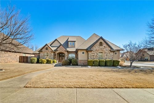 5705 S 47th St, Rogers, AR, 72758-8732 | Card Image