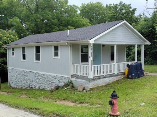 3615 Topping Ave, Kansas City, MO, 64129-1779 | Card Image