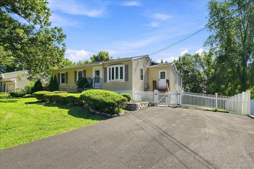 34 Fairfax Road, Fishkill, NY, 12524 | Card Image