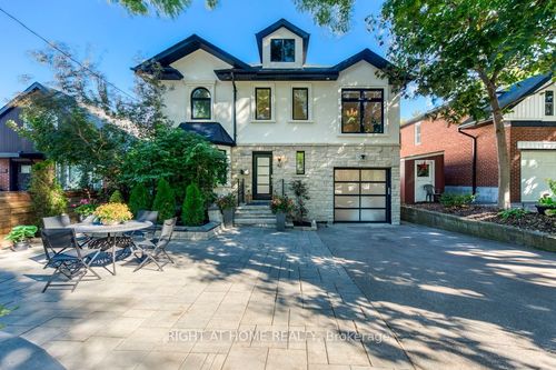 43 S Kingsway, Toronto, ON, M6S3T2 | Card Image