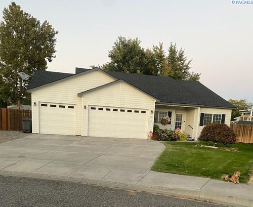 417 S Arthur Pl, Kennewick, WA, 99336-4256 | Card Image
