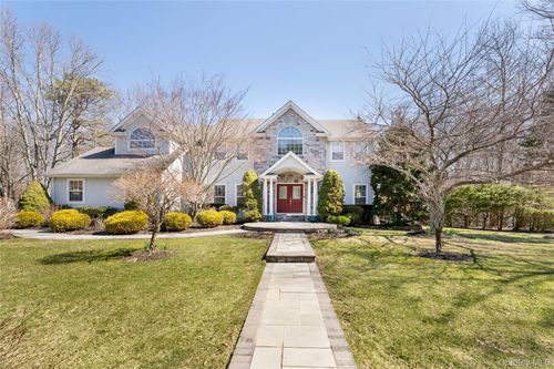 7 Framingham Ln, Shoreham, NY, 11786-2037 | Card Image
