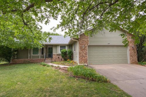 109 Maplewood St, Mulvane, KS, 67110-2003 | Card Image