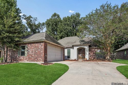 5738 Parkknoll Place Dr, Baton Rouge, LA, 70816-6198 | Card Image