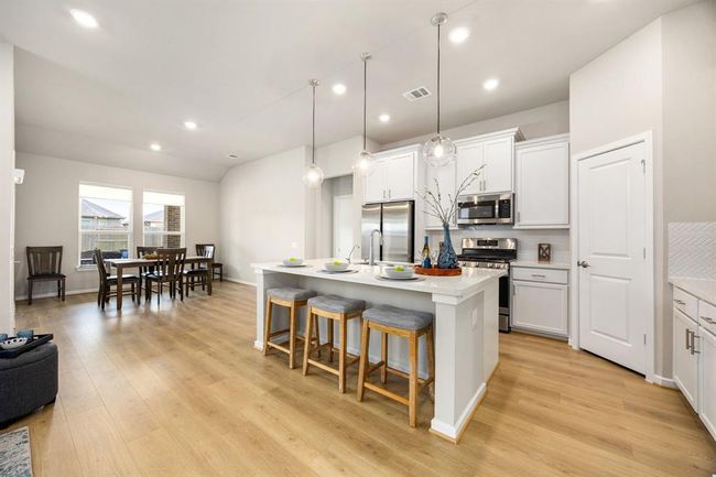 Kitchen - Casual Dining combo. | Image 5