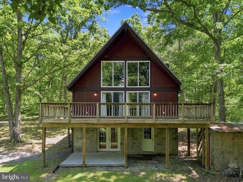 558 Catron Ridge Rd, Bentonville, VA, 22610-2435 | Card Image