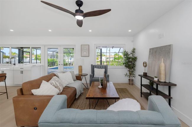 6508 Senegal Palm Way, House other with 3 bedrooms, 2 bathrooms and null parking in APOLLO BEACH FL | Image 29