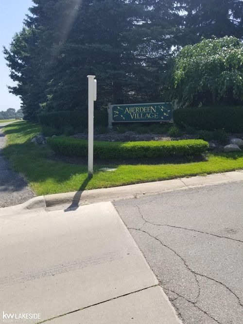 56429 Scotland Blvd, Shelby Township, MI, 48316-5042 | Card Image