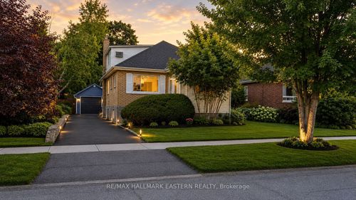 599 Donegal St, Peterborough, ON, K9H4M3 | Card Image