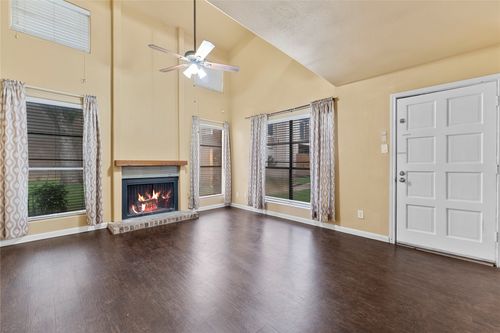 310-5516 Boca Raton Blvd, Fort Worth, TX, 76112-1863 | Card Image
