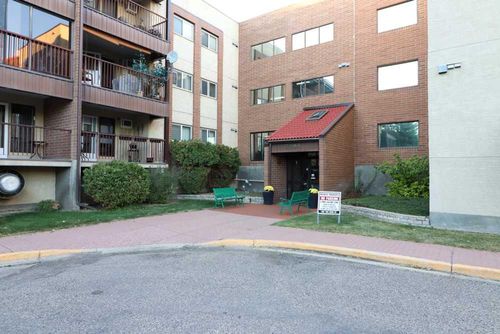 202-3090 15 Avenue Se, Medicine Hat, AB, T1B3Z3 | Card Image