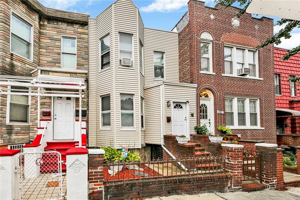 20th St, Brooklyn, NY 11218