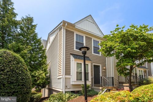 3831 9th Rd S, ARLINGTON, VA, 22204-4167 | Card Image