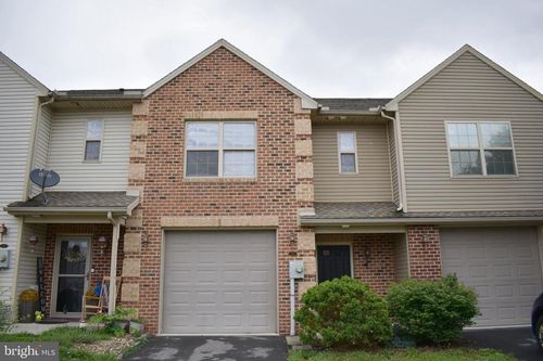 218 Merriweather Dr, CHAMBERSBURG, PA, 17201-8704 | Card Image
