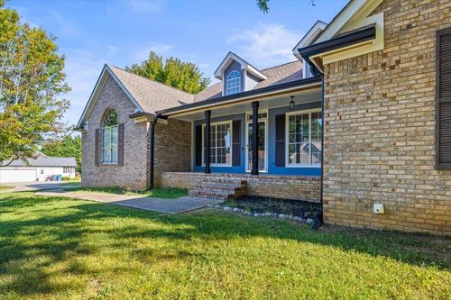 8715 Georgetown Trace Ln, Chattanooga, TN, 37421-3383 | Card Image
