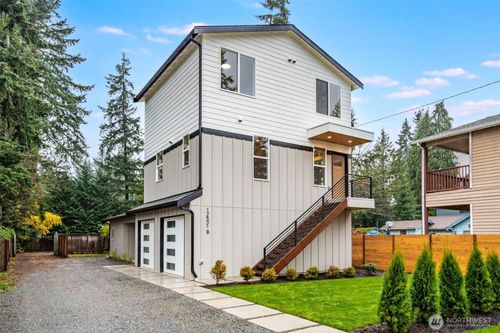 b-12531 25th Ave Ne, Seattle, WA, 98125-4234 | Card Image
