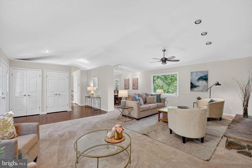 13821 Esworthy Rd, GERMANTOWN, MD, 20874-3315 | Card Image