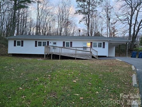 2191 Maple Valley Pl, Lenoir, NC, 28645-8017 | Card Image