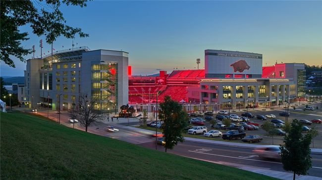 Investors dream - University, Schools, Parks, shopping and more within 5 miles. | Image 31