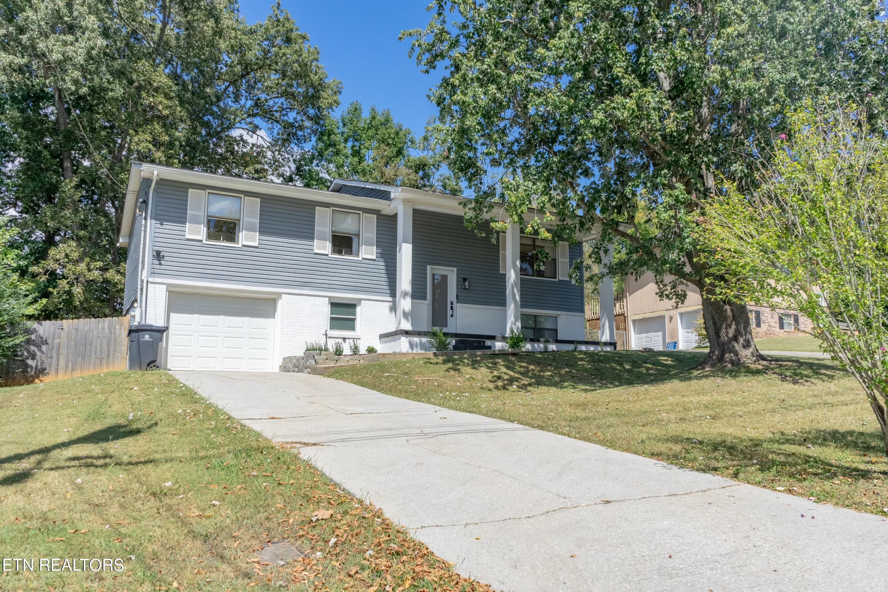 Hawthorne Dr, Knoxville, TN 37919