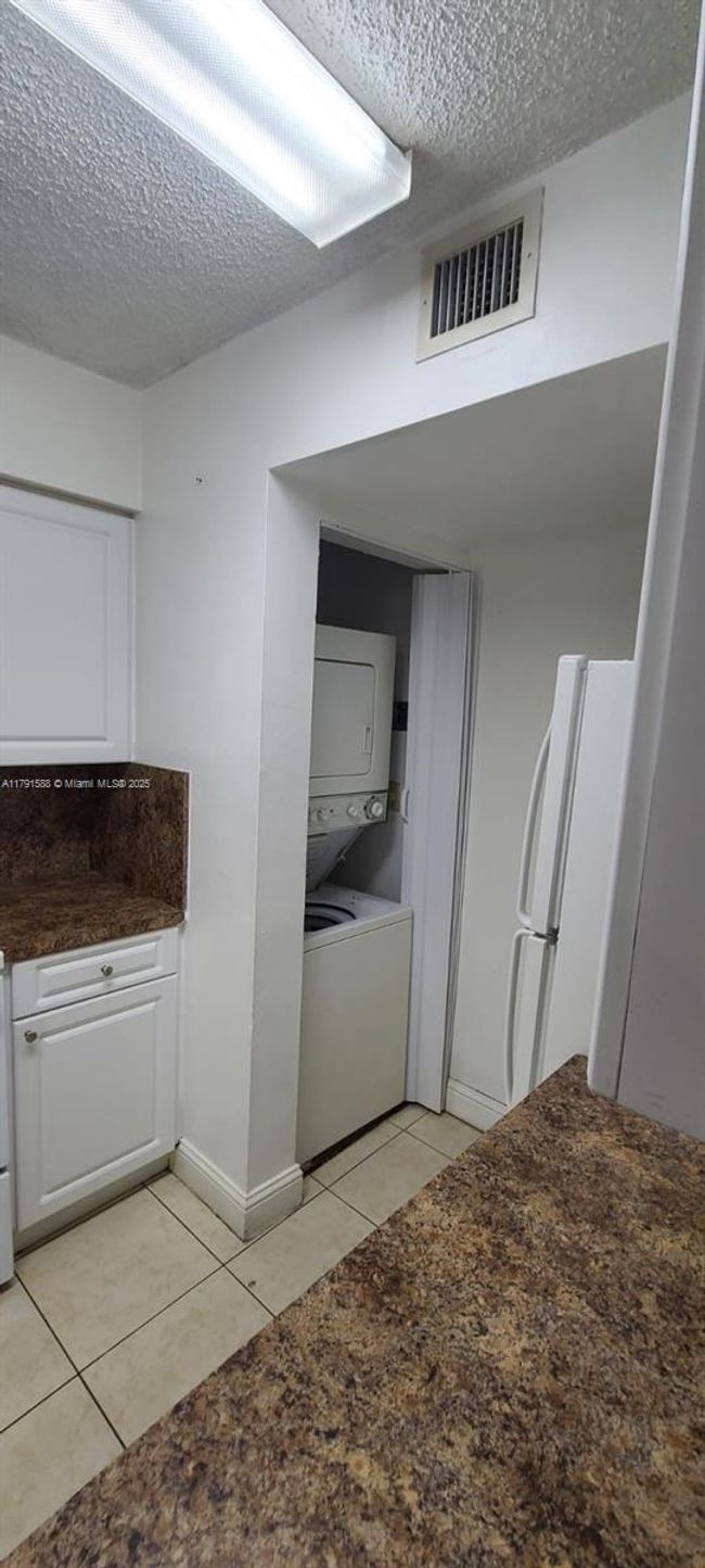 APT-209 - 15231 Sw 80 Th St, Condo with 2 bedrooms, 2 bathrooms and null parking in Miami FL | Image 4