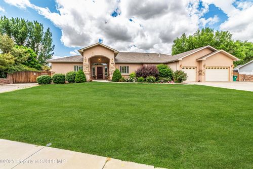 704 Anasazi Dr, Aztec, NM, 87410-2078 | Card Image