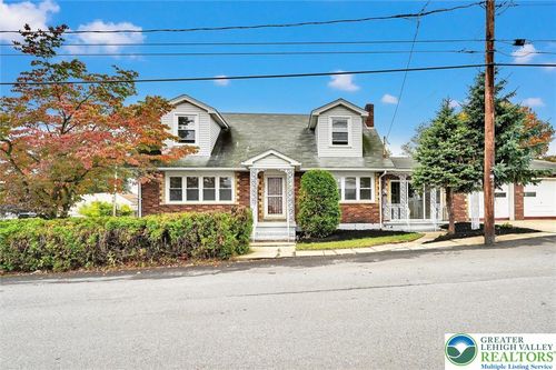201 Mine St, Brockton, PA, 17925-8823 | Card Image