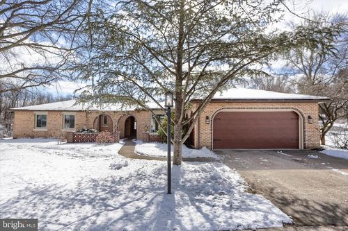 4265 Beaufort Hunt Dr, HARRISBURG, PA, 17110-3706 | Card Image