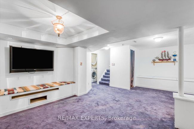 28 Pantages Crt, House other with 3 bedrooms, 3 bathrooms and 2 parking in Brampton ON | Image 10