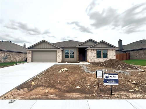 645 Mooney Dr, Saginaw, TX, 76179-6360 | Card Image