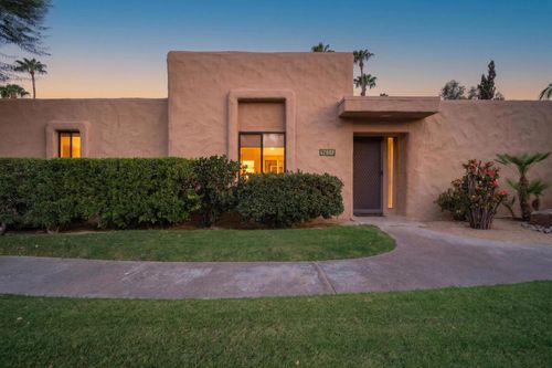 f-4760 N Winners Circle, Palm Springs, CA, 92264 | Card Image