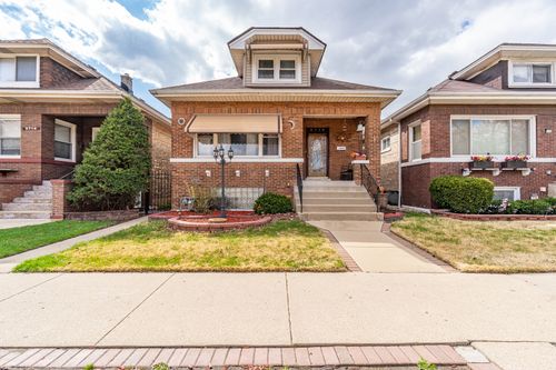 2710 Oak Park Avenue, Berwyn, IL, 60402 | Card Image