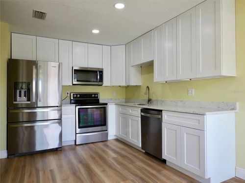 2317-2317 Sun Valley Cir, WINTER PARK, FL, 32792-1183 | Card Image