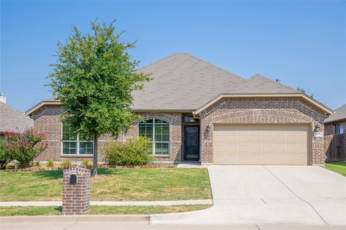 637 Peach Ln, Burleson, TX, 76028-8462 | Card Image