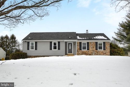 129 Clearview Dr, DOWNINGTOWN, PA, 19335-1101 | Card Image