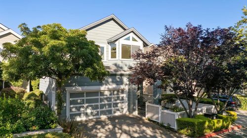 37 Elizabeth Cir, Greenbrae, CA, 94904-3033 | Card Image