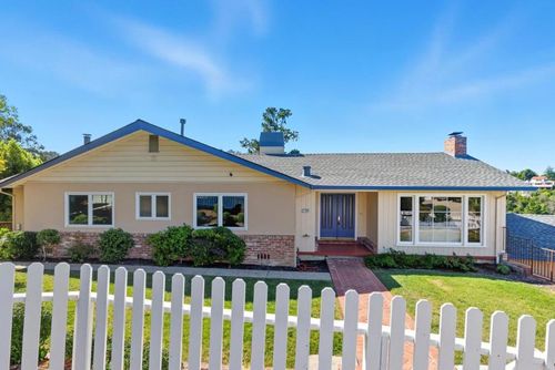 2704 Summit Dr, Burlingame, CA, 94010-6044 | Card Image