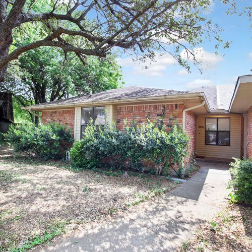 504 Sierra Dr, Desoto, TX, 75115-2950 | Card Image