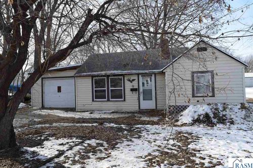 1415 N Elm St, Fairmont, MN, 56031-2508 | Card Image