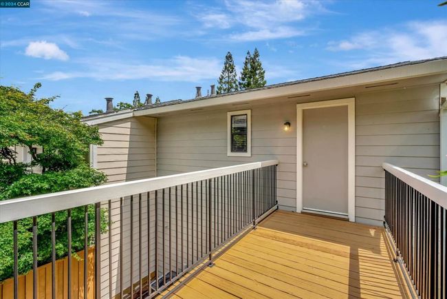 1056 Camino Verde Cir, Townhouse with 3 bedrooms, 4 bathrooms and 2 parking in Walnut Creek CA | Image 11
