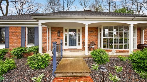 25 Hopewell Trl, Moreland Hills, OH, 44022-2543 | Card Image