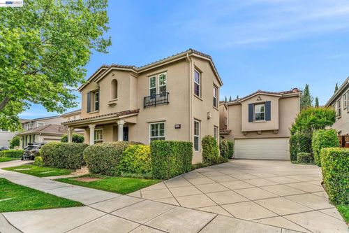 1692 W Lagoon Rd, Pleasanton, CA, 94566-3408 | Card Image