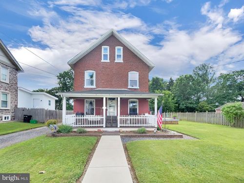 718 Walnut St, ROYERSFORD, PA, 19468-2414 | Card Image
